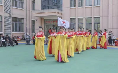 定遠縣愛心志愿人員看望慰問福利院老人