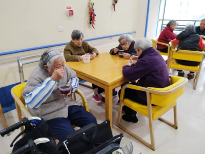 暖暖臘八粥 濃濃敬老情 | 愛申活暖心春 老年社會福利院